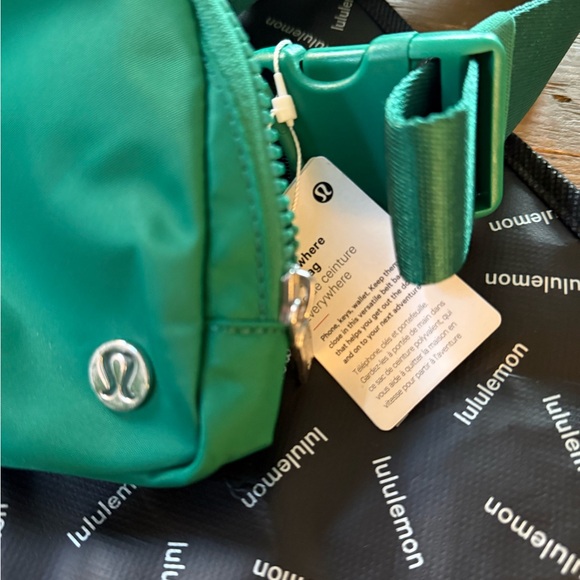 NEW Lululemon Belt Bag Cascadia Green NWT - Picture 7 of 10